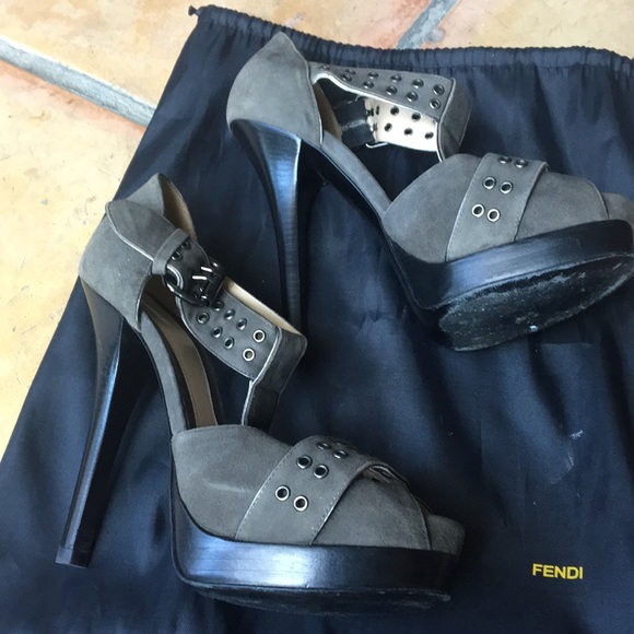 Fendi heels platform. Size 38 #camo💃🏽 - Picture 5 of 8